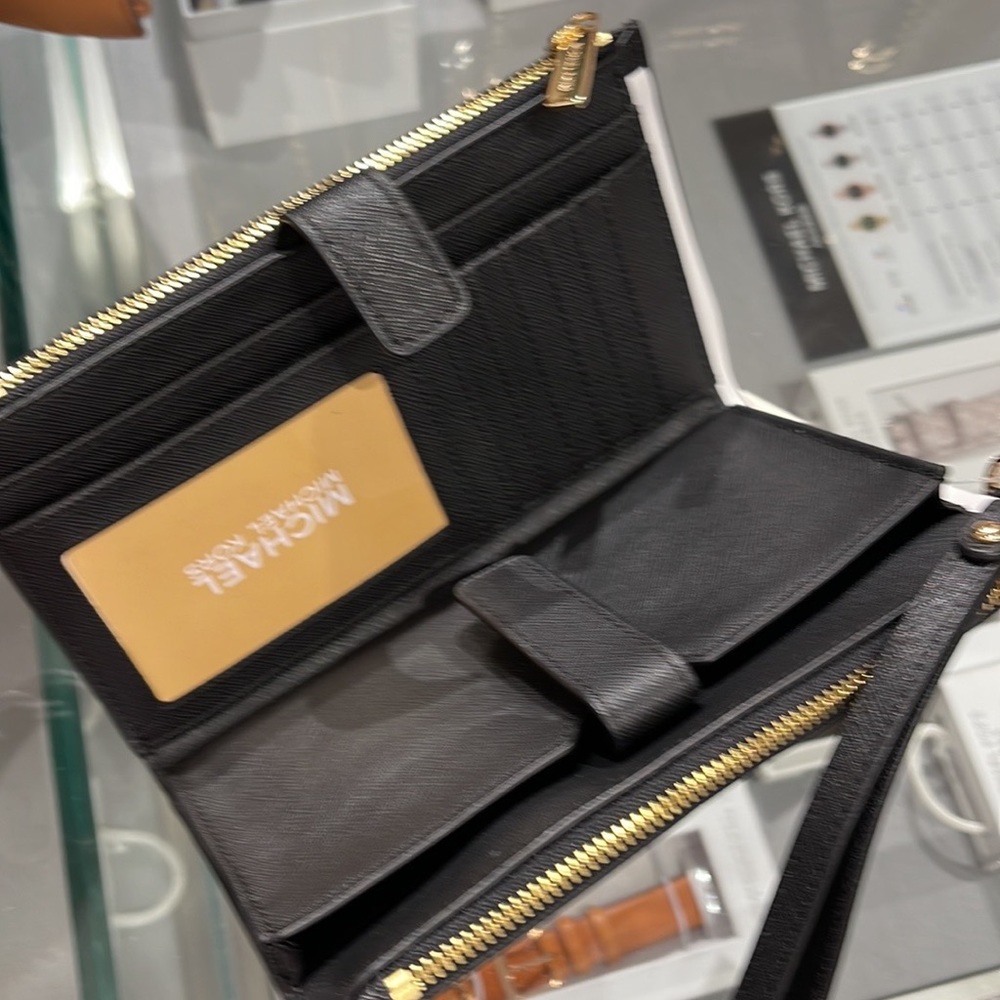 MICHAEL KORS LARGE DOUBLE ZIP WRISTLET WALLET PHONE CASE CLUTCH 
Black - Picture 15 of 16